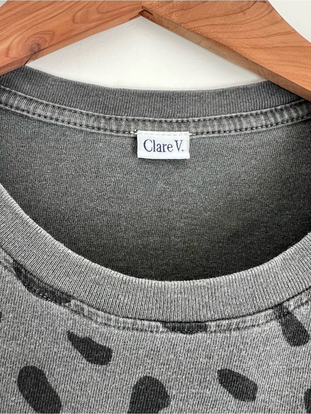 CLARE V.  puff sleeve T shirt - Picture 2 of 6